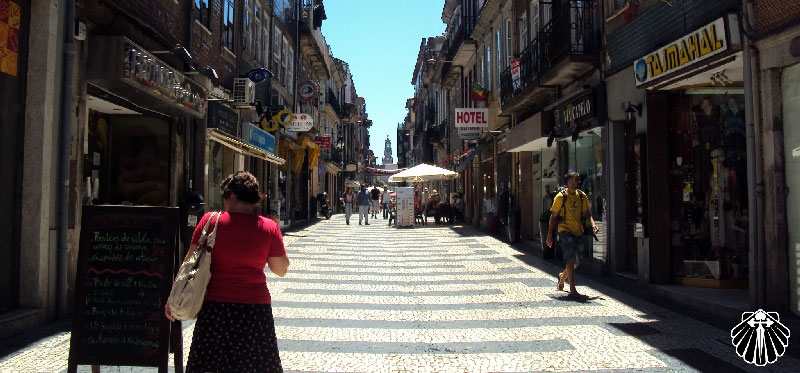 Rua do Centro histórico do Porto.