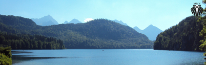 Visual do lago em frente ao Castelo
